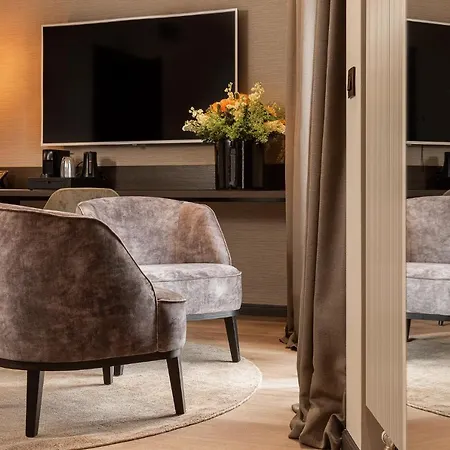 Britannia Hotel 4*